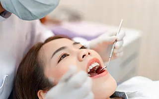 虫歯の治療をすること